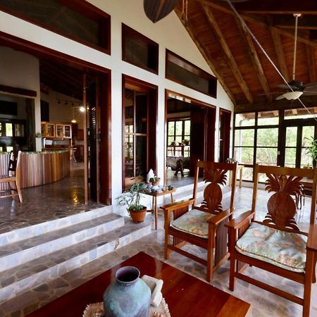 Mango Creek Lodge Port Royal Екстер'єр фото