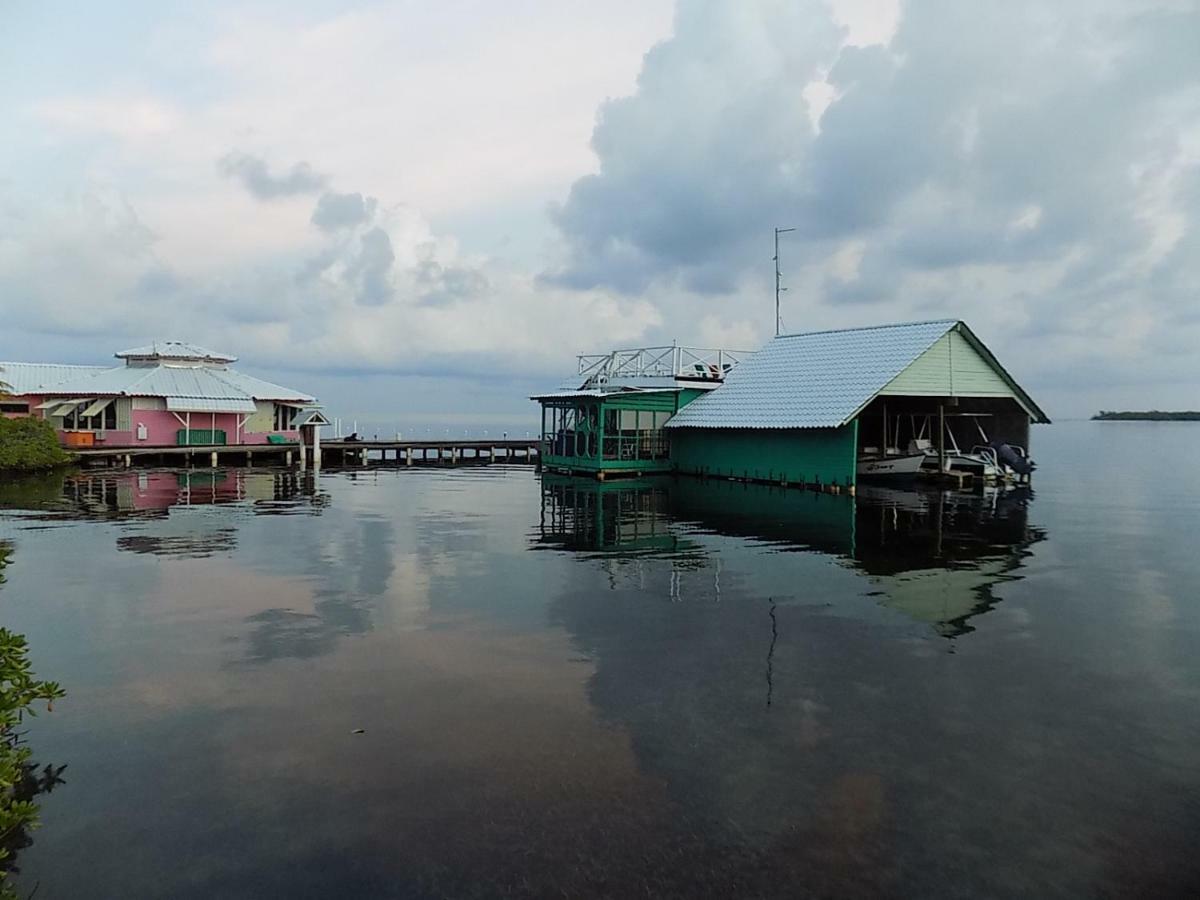 Mango Creek Lodge Port Royal Екстер'єр фото