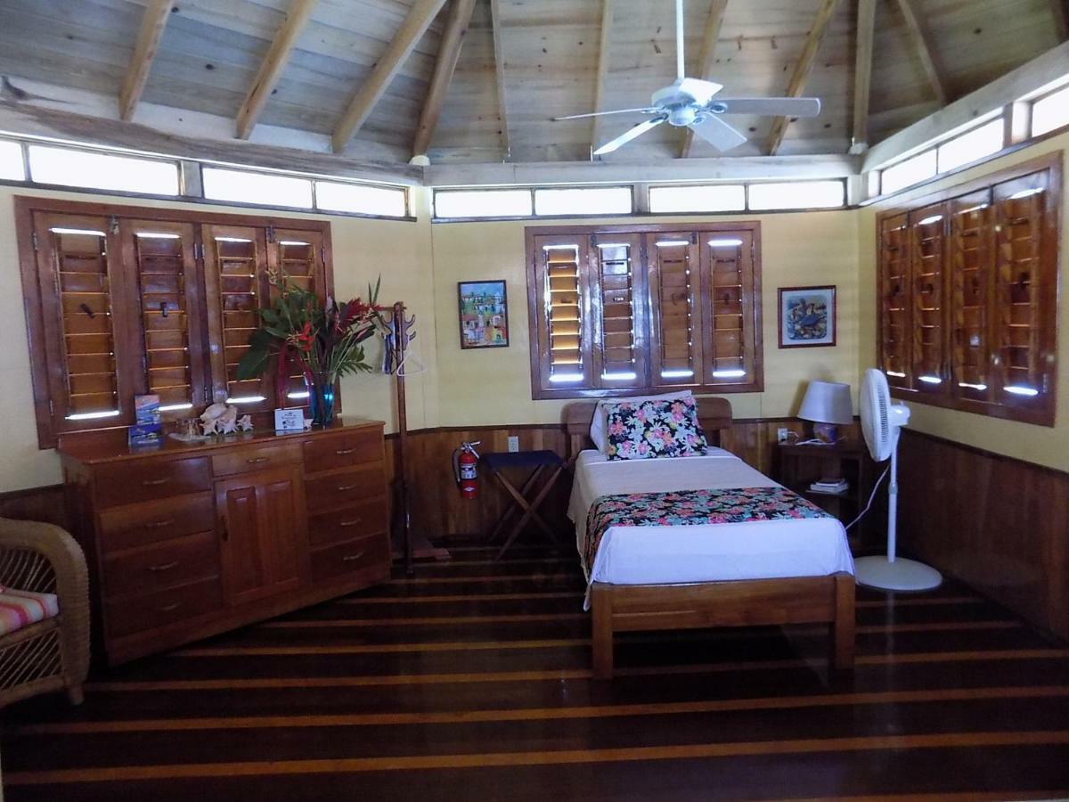 Mango Creek Lodge Port Royal Екстер'єр фото