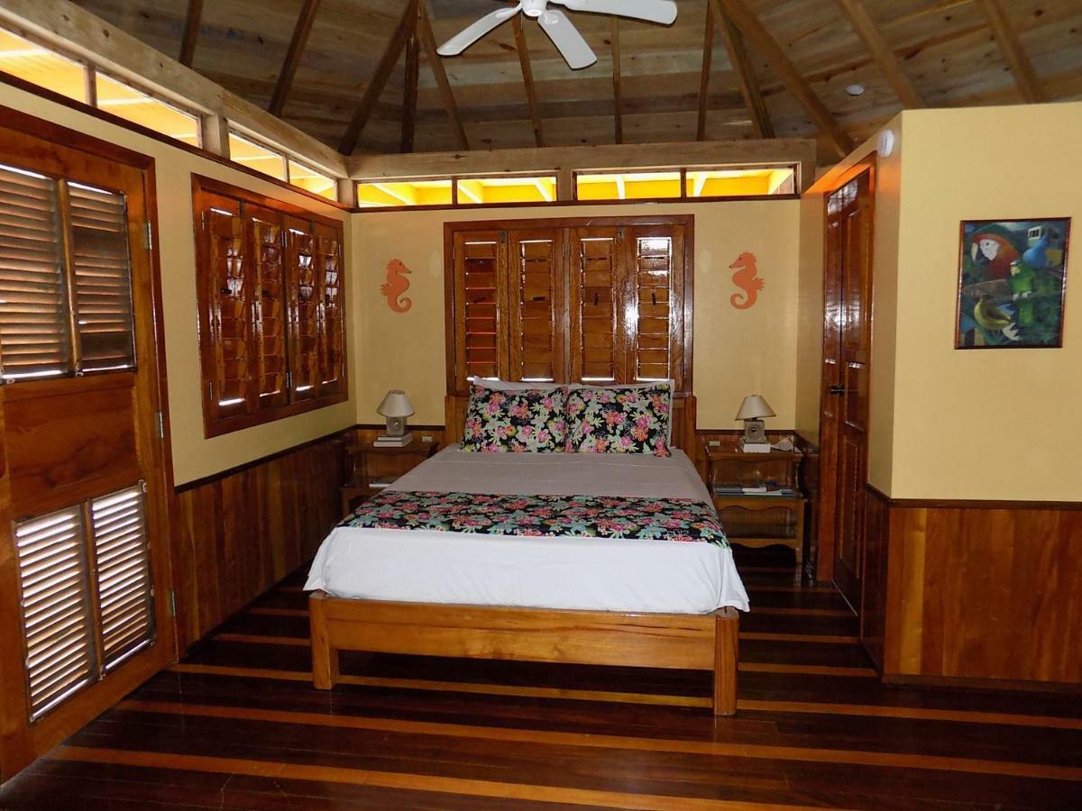 Mango Creek Lodge Port Royal Екстер'єр фото