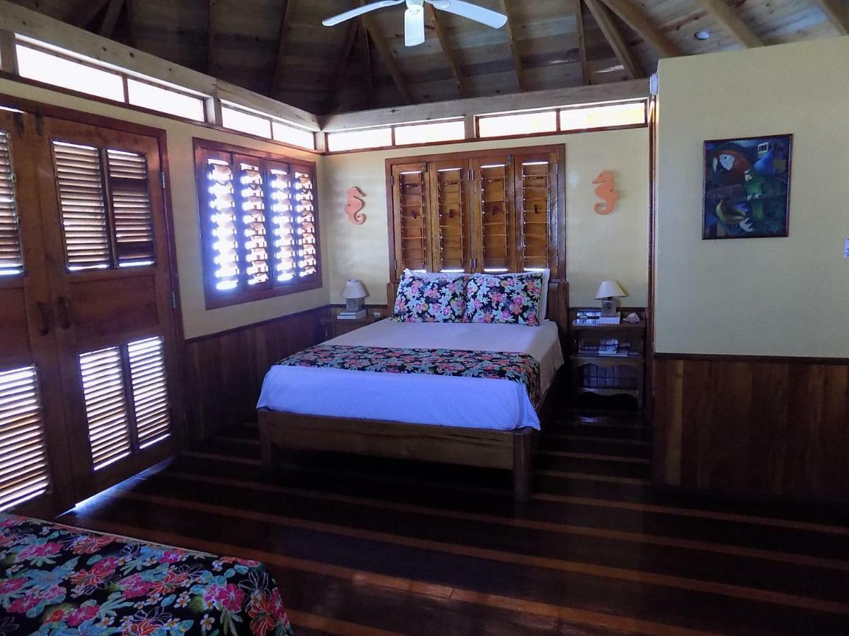 Mango Creek Lodge Port Royal Екстер'єр фото