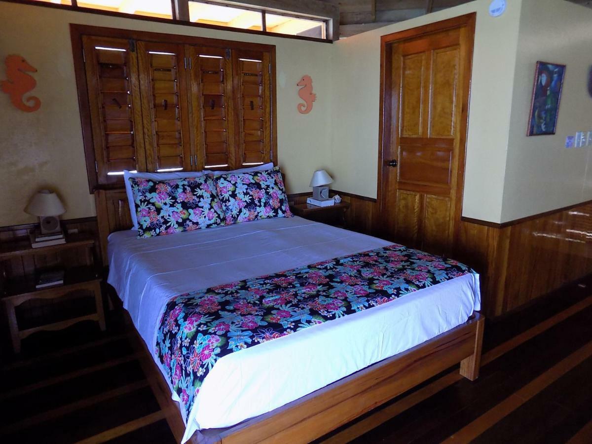 Mango Creek Lodge Port Royal Екстер'єр фото